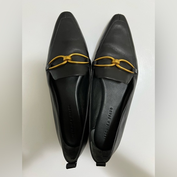 Veronica Beard Champlain Gold Chain Loafer
Black Leather Flats Size 10 - Picture 4 of 8